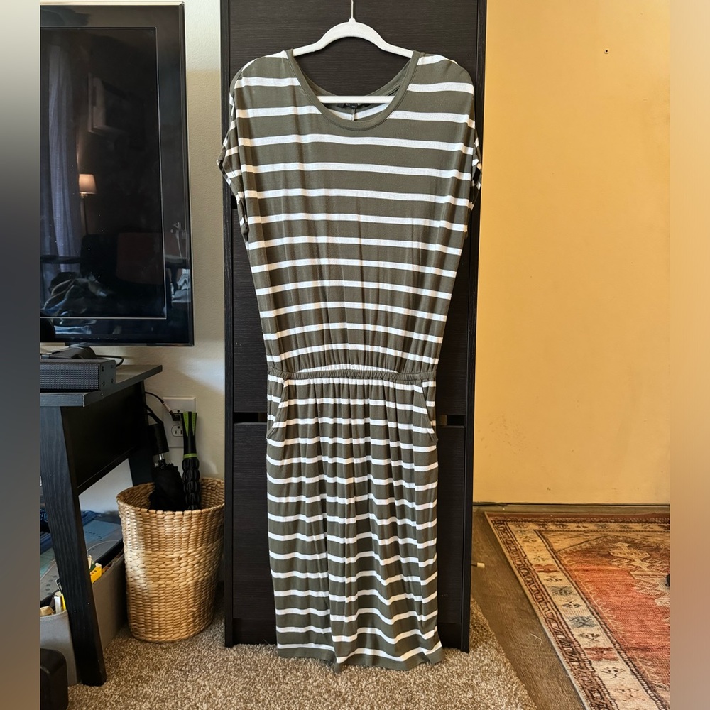 Banana Republic short sleeve t-shirt dress S